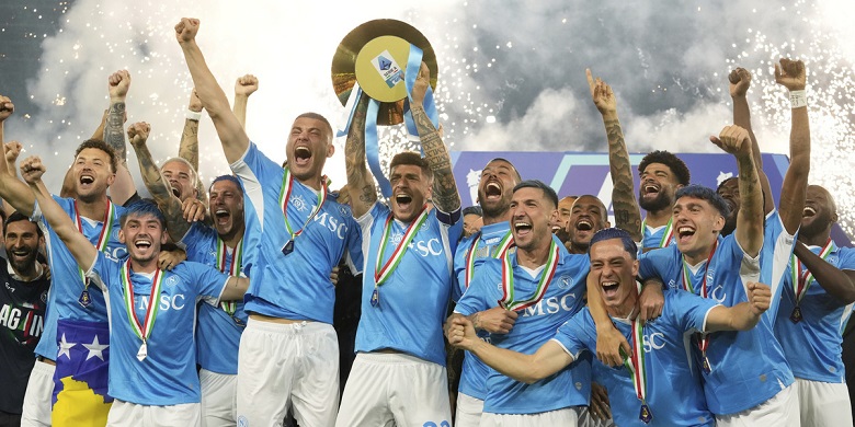 O Napoli contratou Darwin Núñez